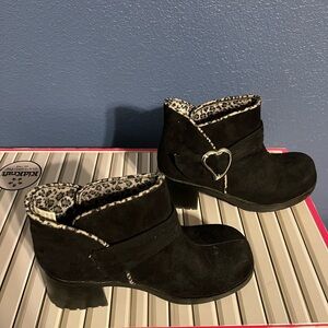 SONOMA Size 4M Black Boots EUC